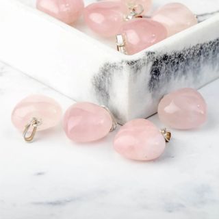 TIP TÝDNE: RŮŽENÍN SRDCE PŘÍVĚSEK NA KRK (925) STŘÍRBNÝ Kámen bohyně lásky Afrodity (Venuše), kámen vnitřního smíření i...